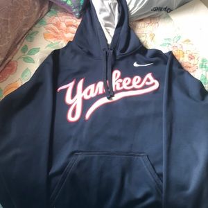 Nike Therma-Fit Yankee Hoodie